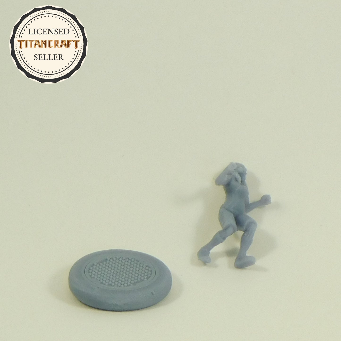 3D Resin Printed 28mm Scale Howling Female Zombie Minaiture